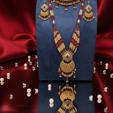Exquisite 21 Karat Gold Bridal Set (8 Tola)